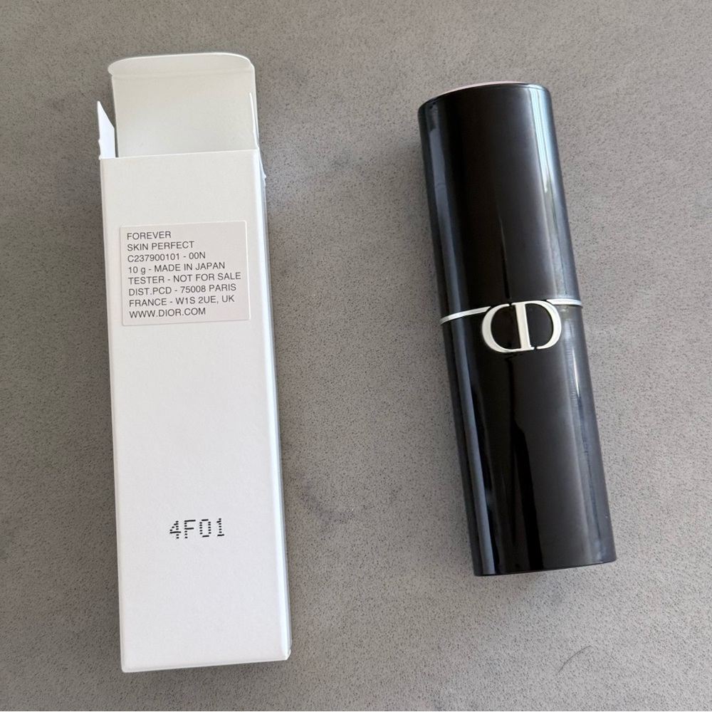 00N Dior Forever Skin Perfect Foundation Stick